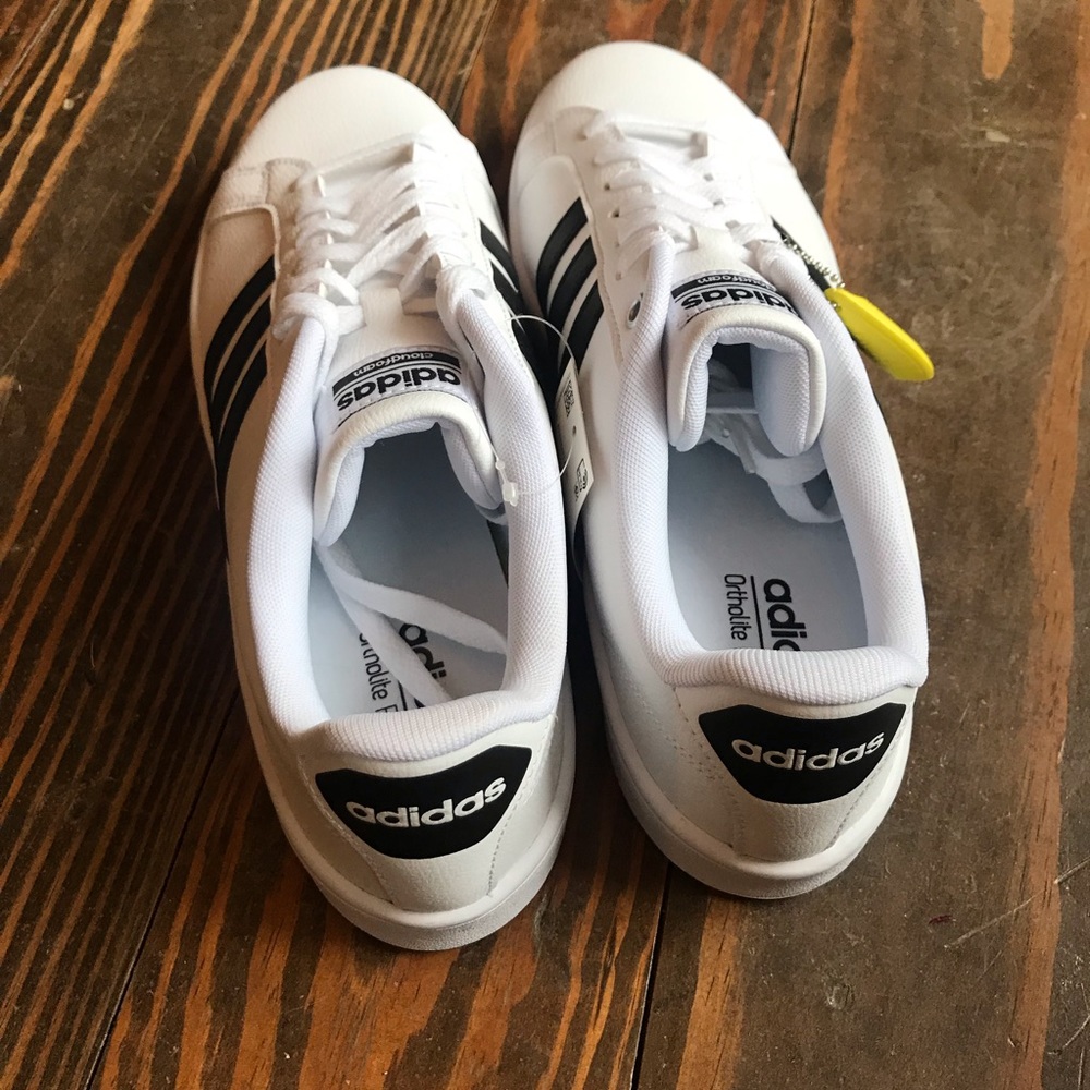 Men’s Adidas Cloudfoam Advantage 9.5 Brand New!